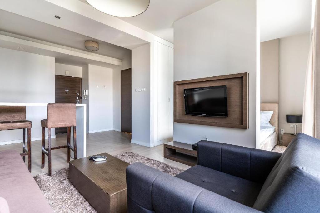Platinum Tower - City Center - Golden Apartments 바르샤바 외부 사진