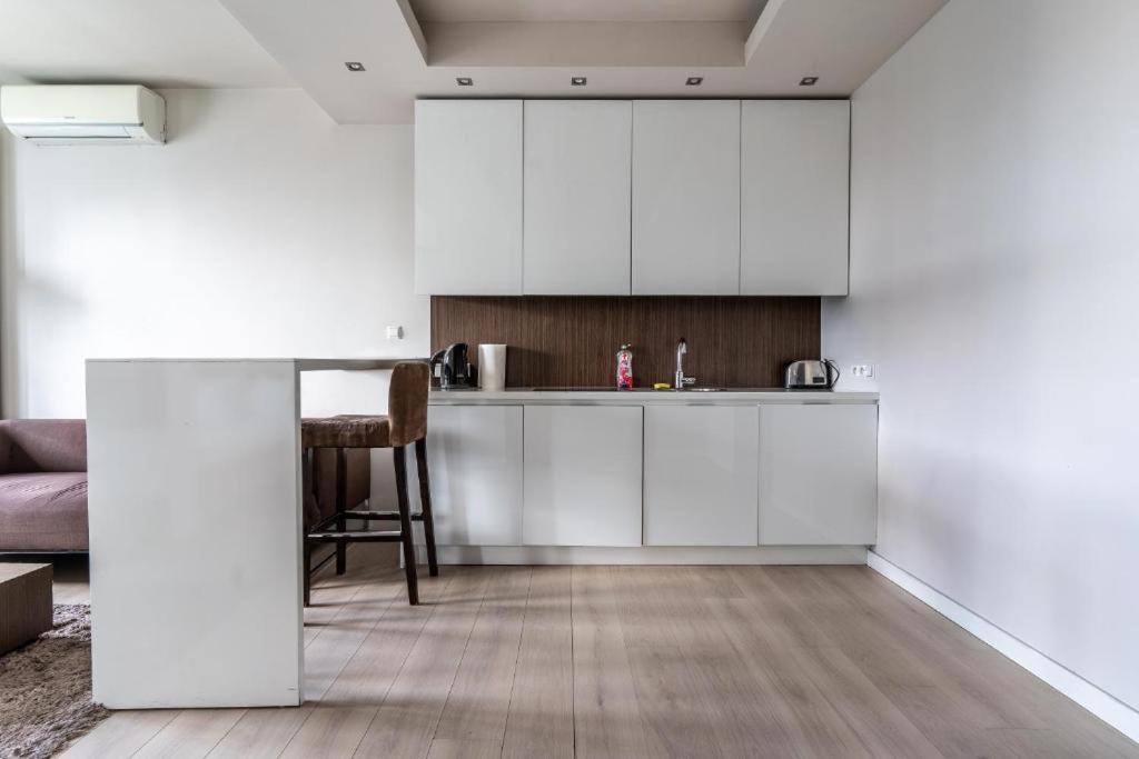 Platinum Tower - City Center - Golden Apartments 바르샤바 외부 사진