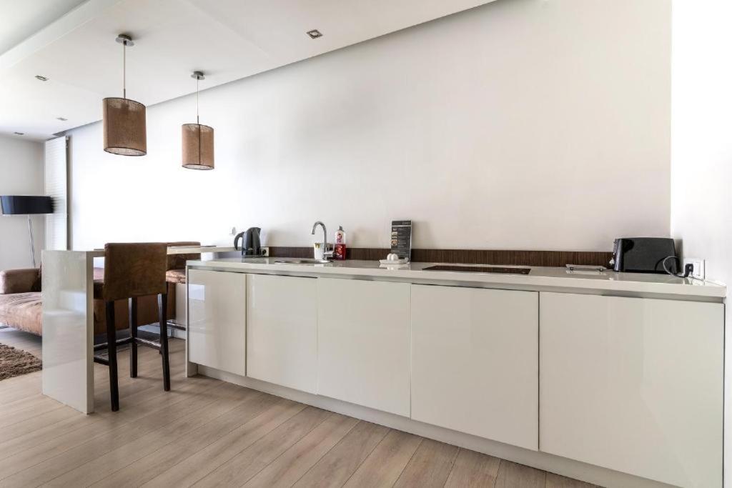 Platinum Tower - City Center - Golden Apartments 바르샤바 외부 사진