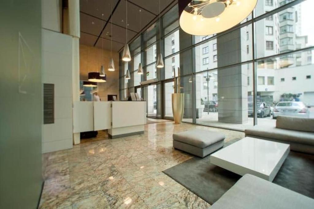 Platinum Tower - City Center - Golden Apartments 바르샤바 외부 사진